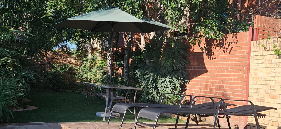 5 Bedroom Property for Sale in Langenhovenpark Free State